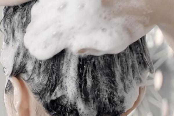 初一洗头了怎么办