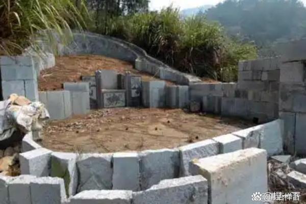 先人的影响,可当官的祖坟风水 先人的影响,可当官的祖坟风水