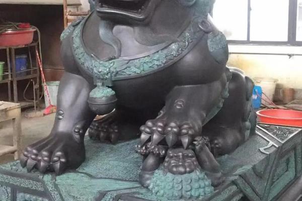 风水铜狮子如何分辨公母怎么区分