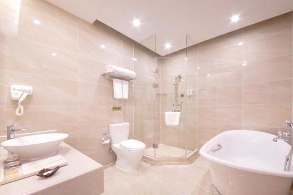 风水禁忌，卧室中带卫生间好吗