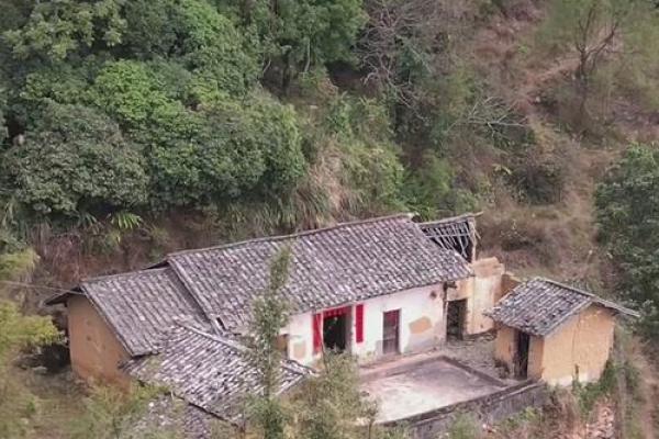 在农村自己建房子风水好吗