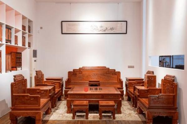 客厅风水-客厅的沙发应当如何摆放? 客厅风水-客厅的沙发应当如何摆放?