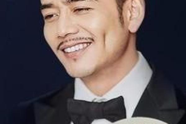 男人八字胡 男人八字胡