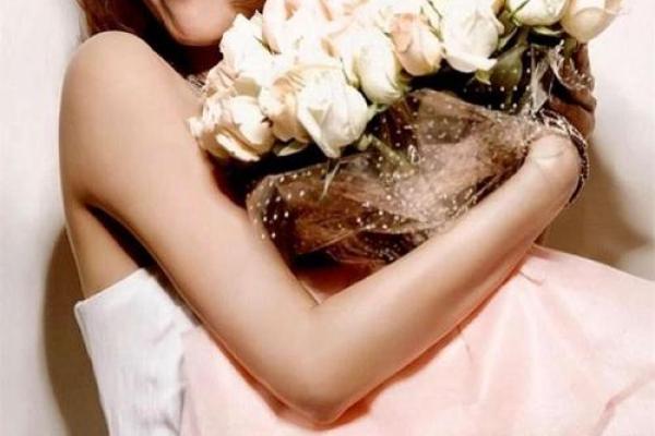 徐静蕾八字济缘详解，揭秘其性格特点与情感婚姻！