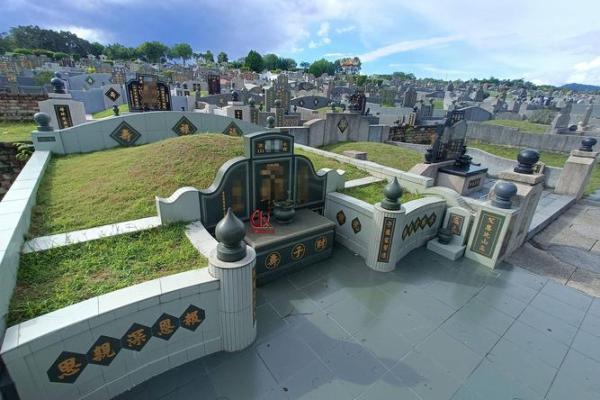 土葬与骨灰葬墓地风水埋葬讲究