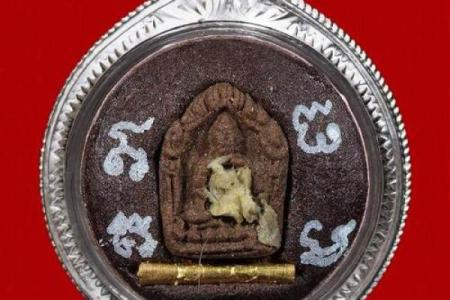 阴牌招桃花  算命中的阴桃花