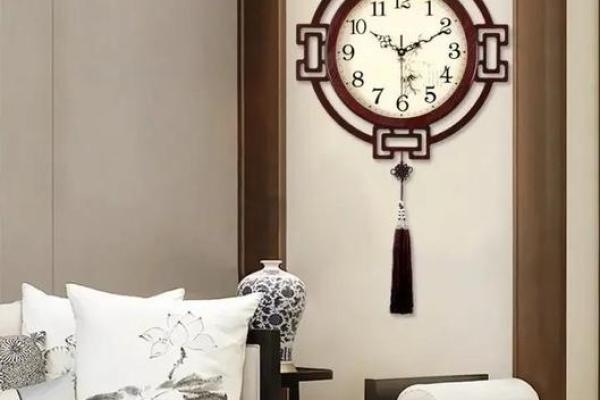 风水解读客厅挂钟最佳方位是东南方吗