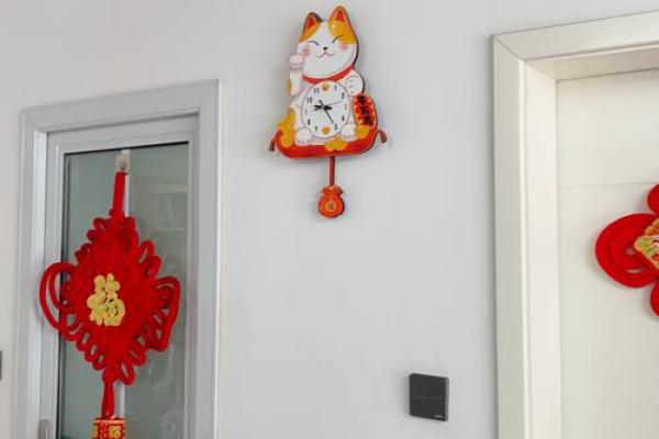 风水解读客厅挂钟最佳方位是东南方吗