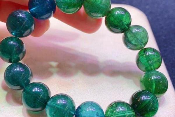 绿碧玺适合什么星座的人 绿碧玺适合什么星座的人