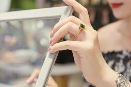 绿碧玺适合什么星座的人