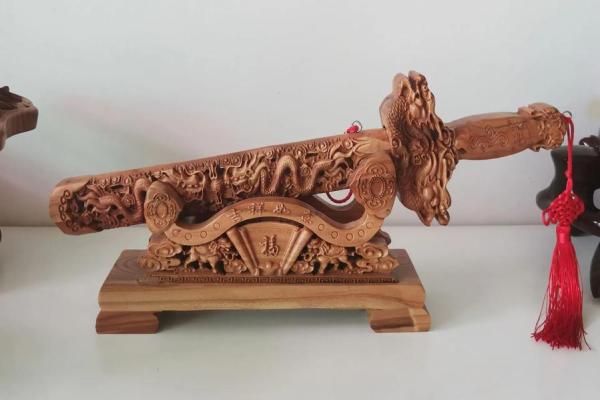 桃木剑摆放位置风水作用与禁忌 桃木剑摆放位置风水作用与禁忌