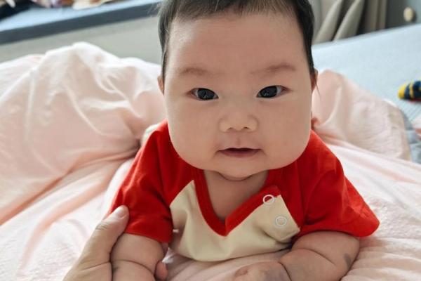 看脸上胎记如何算命 看脸上胎记如何算命