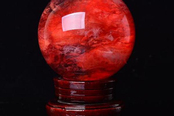 红色水晶球的风水禁忌 小心这样摆放会破财 红色水晶球的风水禁忌 小心这样摆放会破财