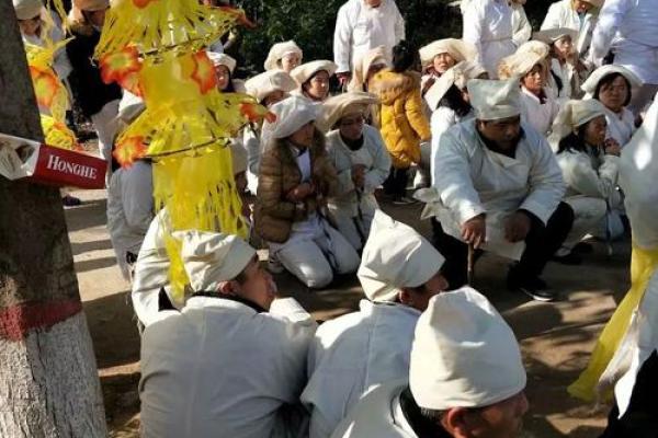 风水解答亡人一般给什么人托梦