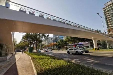 人行天桥旁的房子风水