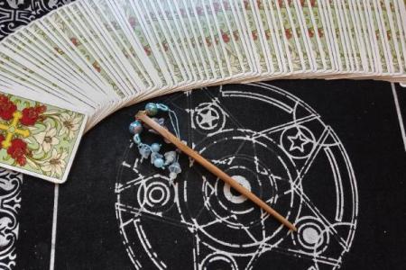 塔罗测试：年初，你会遭遇桃花劫吗？