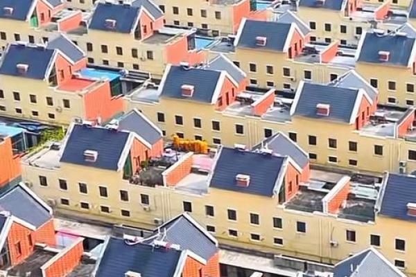 农村一排房子左低右高风水