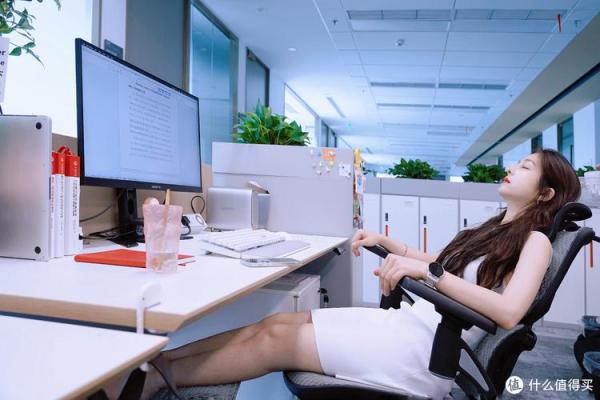 给工位换风水后，事业直接起飞