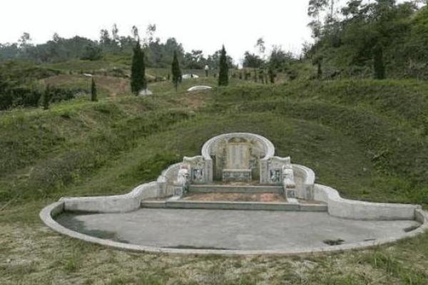 八字与墓地的关系，为你的命运带来不同的影响！