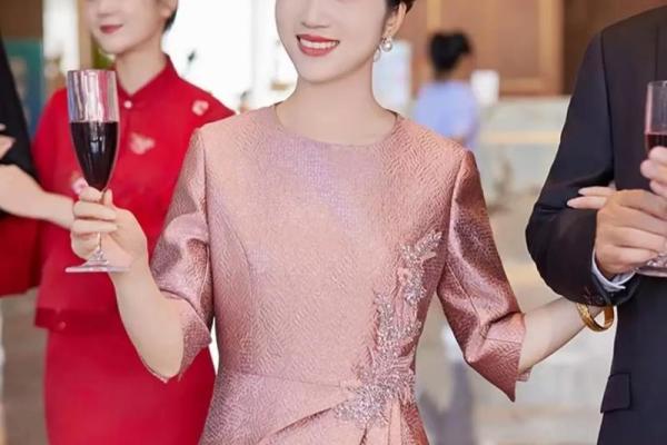 享婆婆福的女 结婚后大富贵女性八字