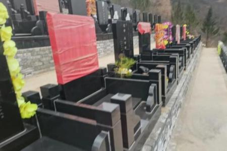 墓地风水，父母坟地如何合葬！