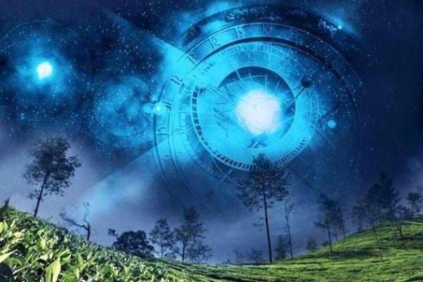 年天降紫薇星是后 年天降紫薇星是后