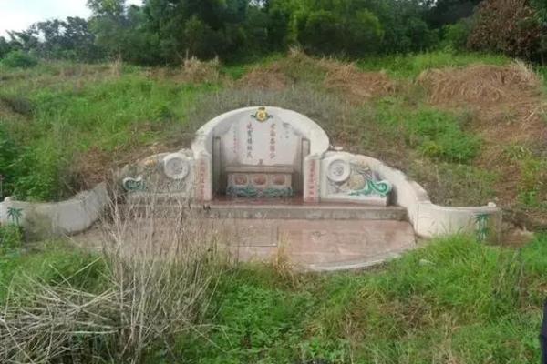 人丁兴旺的风水墓地 人丁兴旺的风水墓地