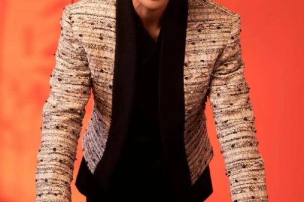 王凯八字红多久，命运多神奇，命理算命师阐述王凯财运及婚姻！