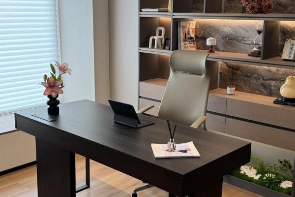 书桌可以背对大门吗书房装修风水禁忌